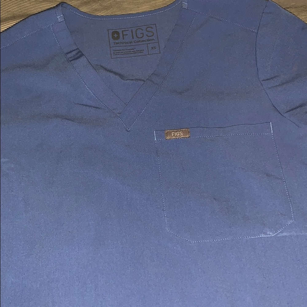 FIGS scrub top